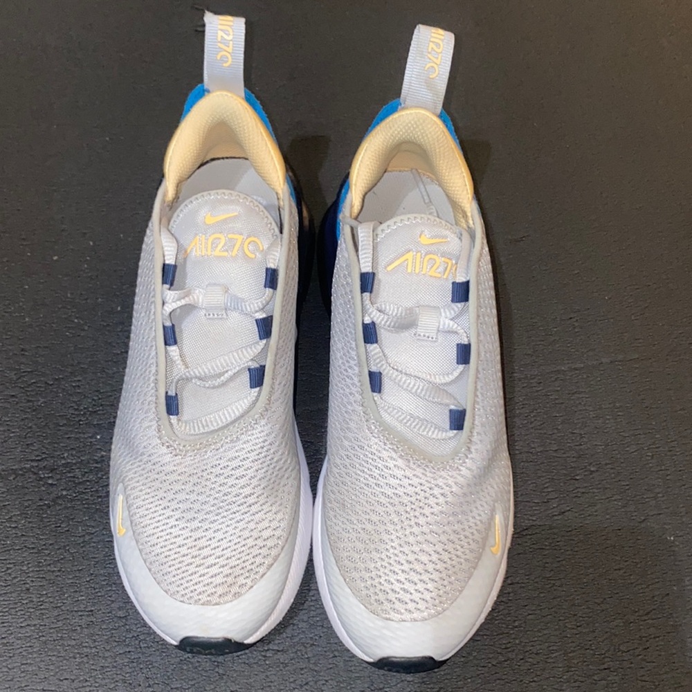 Kids Nike air max 270 Size 3